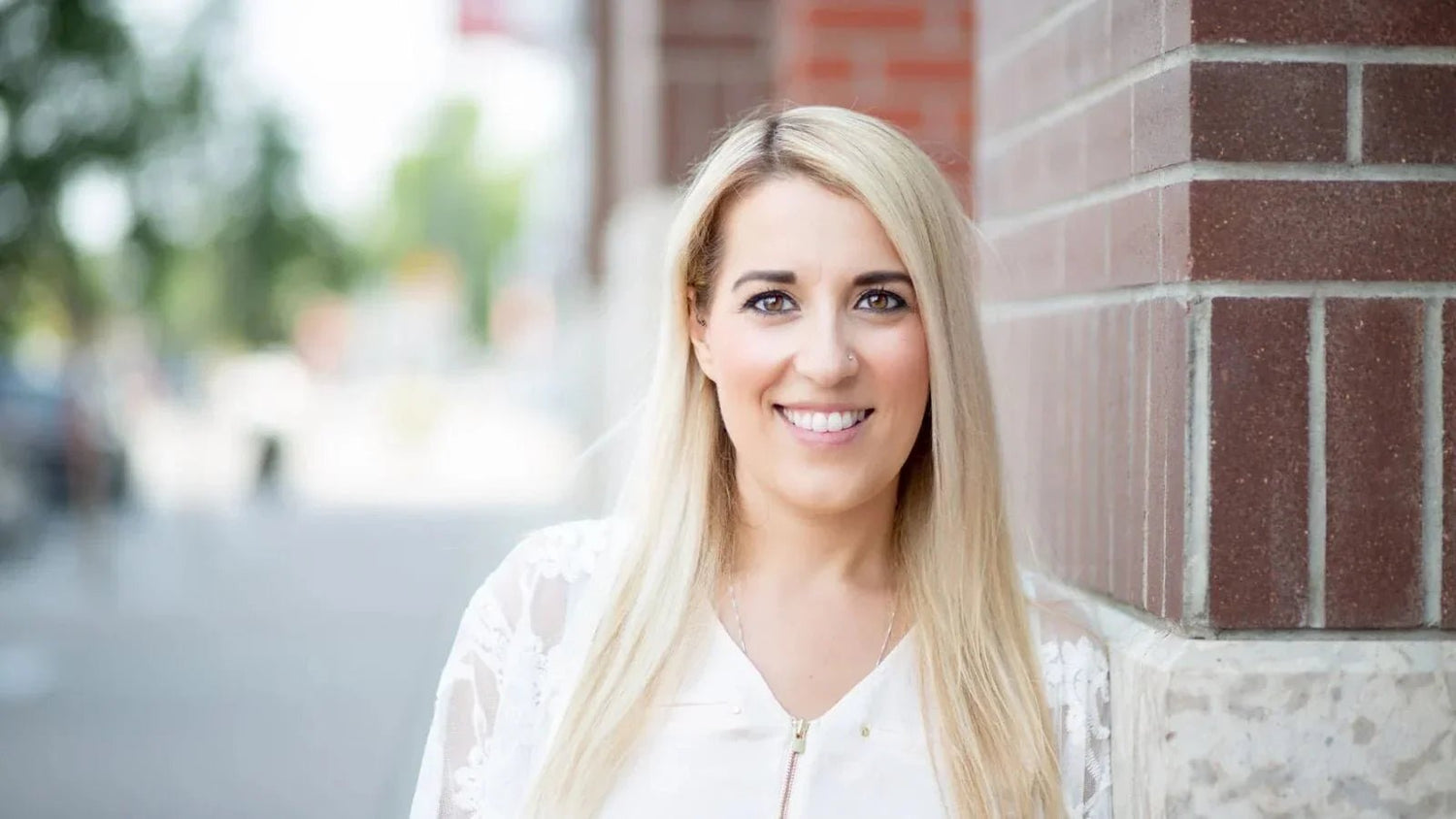 Amber Romaniuk, CEO of “Amber Approved” talks healthy lifestyle & BlueMAJIK