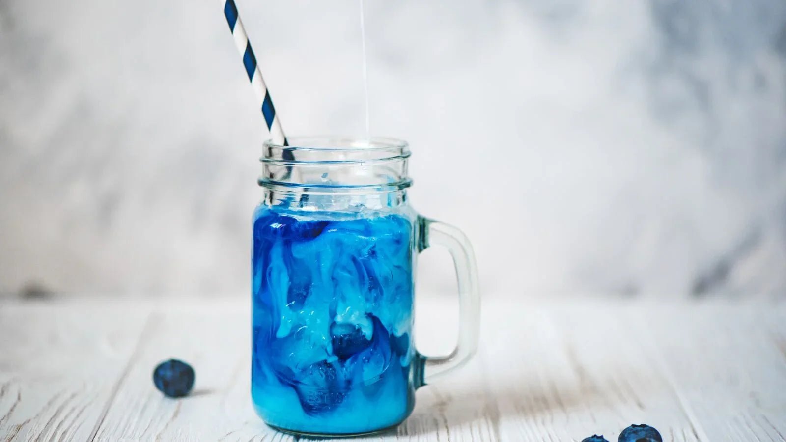Iced BlueMAJIK® Coconut Dream Latte