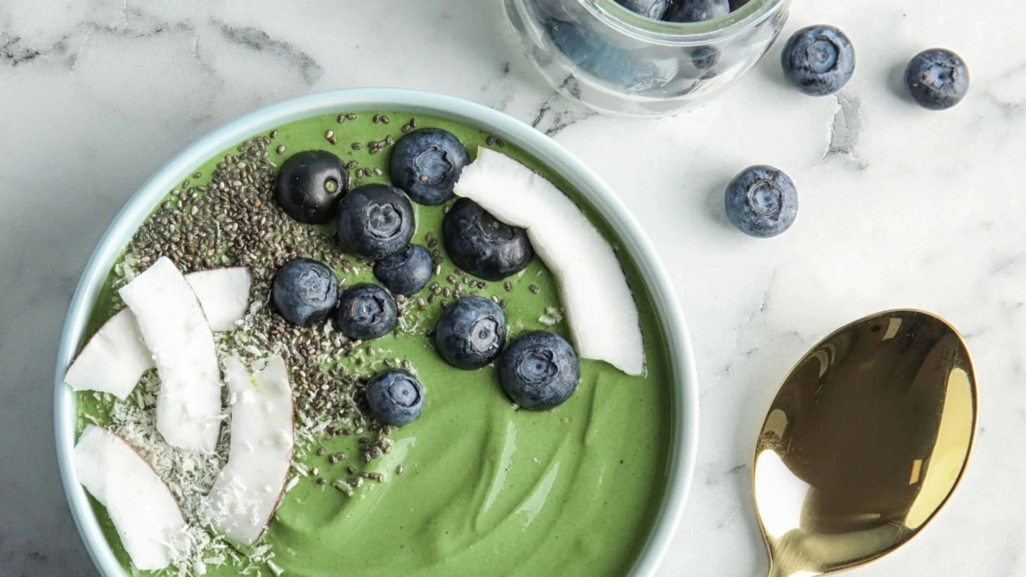 Green Superfood Smoothie Bowl